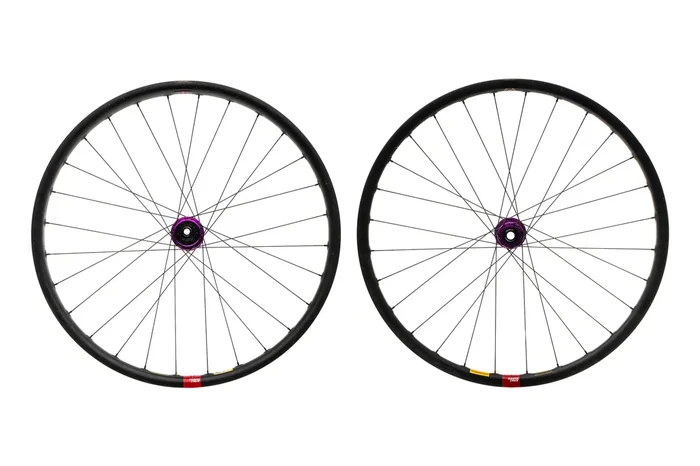 Santa Cruz Reserve 27 w/ i9 Hydra Hubs Carbon Tubeless 29″ Wheelset
