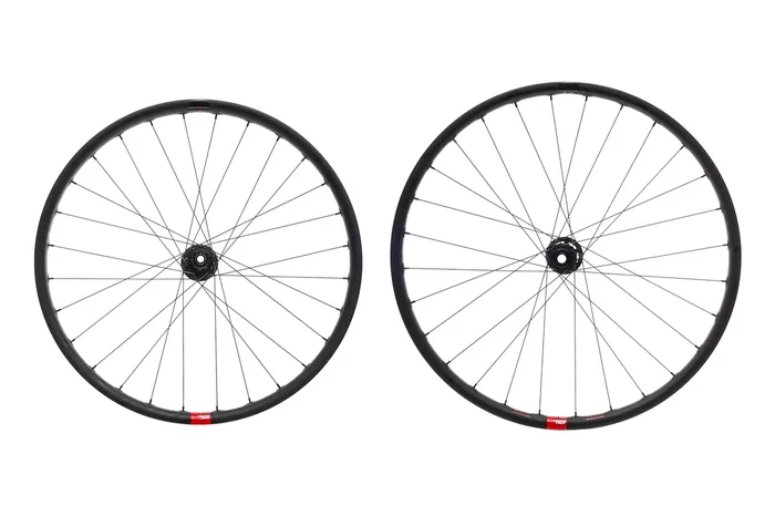 Santa Cruz Reserve 30 Carbon Tubeless 29″/27.5″ Wheelset