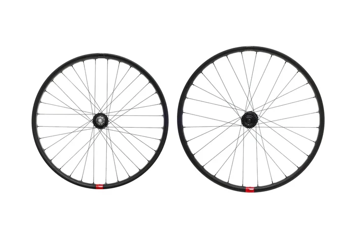 Santa Cruz Reserve 30 w/ Chris King Hubs Carbon Tubeless 27.5″/29″ Wheelset