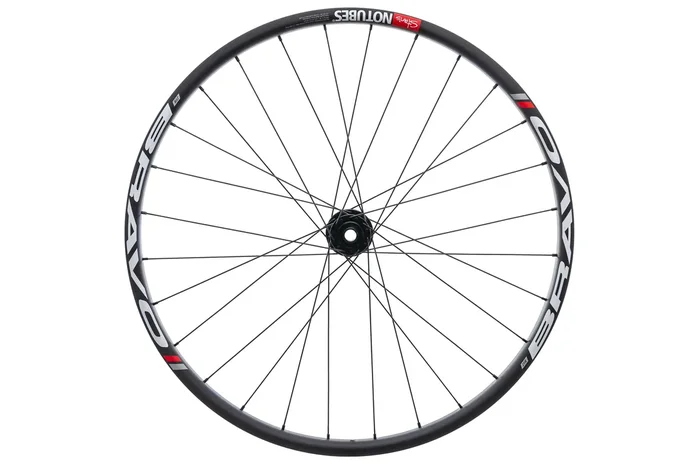 Stan’s No Tubes Bravo Carbon Tubeless 27.5″ Front Wheel