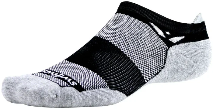 Swiftwick Maxus No Show Socks – No Show Black Medium