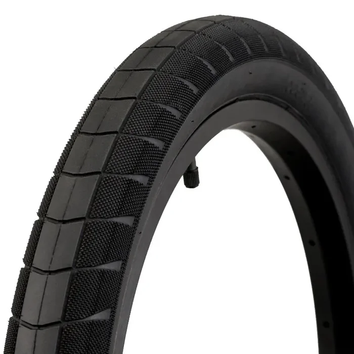 Trebol Tire